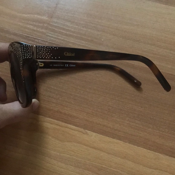 Chloé Sunglasses - Picture 2 of 4